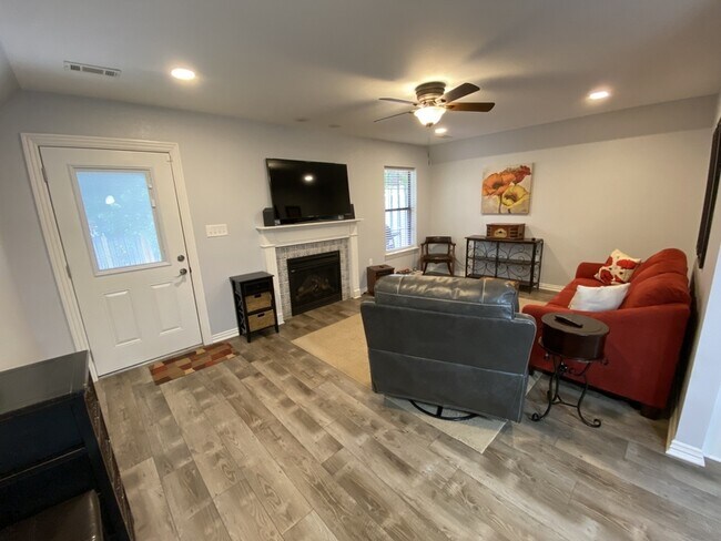 Building Photo - 3594 W Chevaux Dr