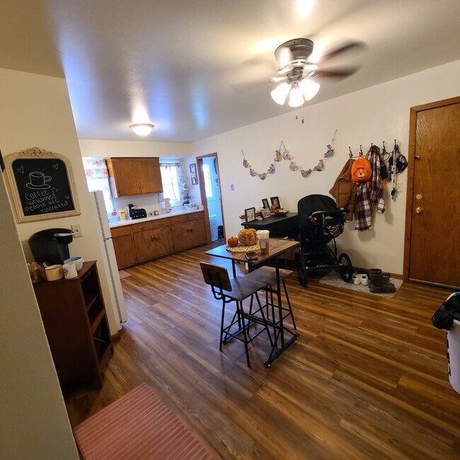 628 E Monroe Ave Apartments in Hartford, WI