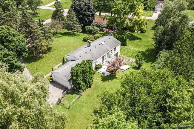 Building Photo - 4936 Broomfield Ct