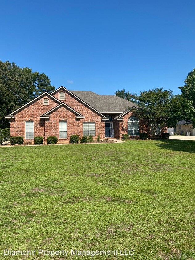 Primary Photo - 4 br, 3 bath House - 2540 Bloomfield