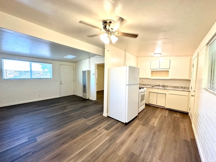Primary Photo - 1 Bedroom Cottage Style with Private Yard ...