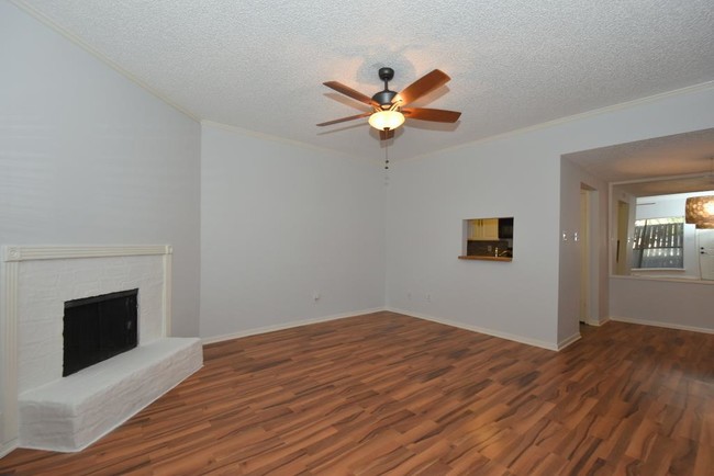 Building Photo - 5711 Sugar Hill Dr
