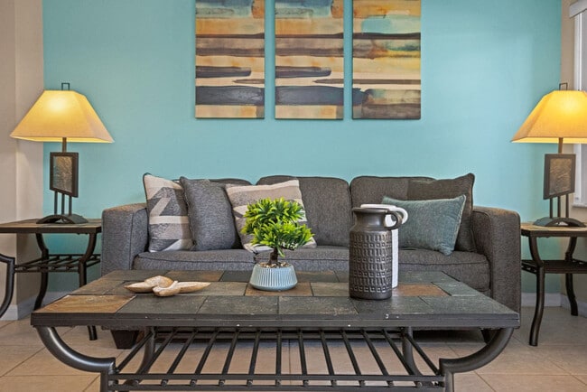 Building Photo - 127 Pompano Beach Dr