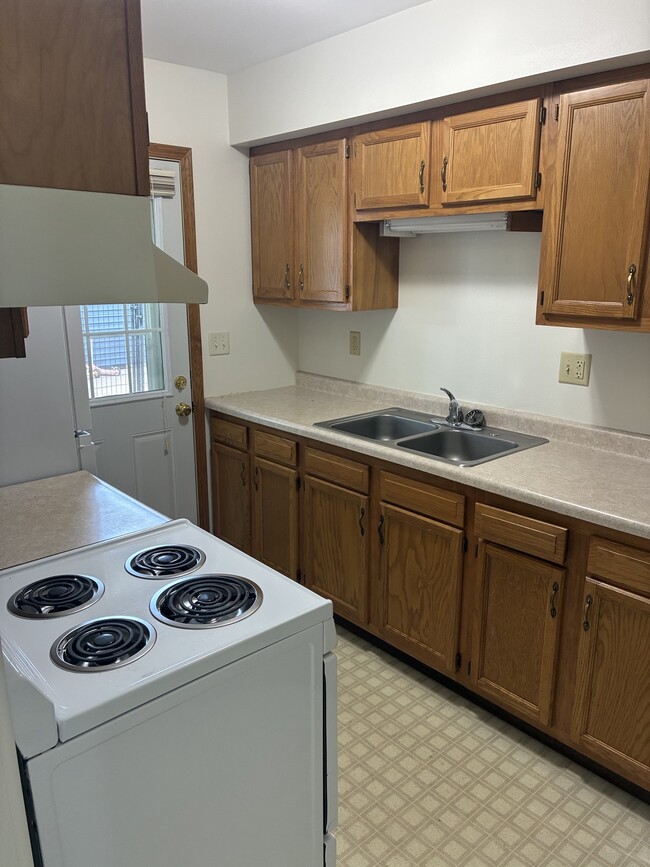 Unit 1 Kitchen - 1404 Hayden Ave