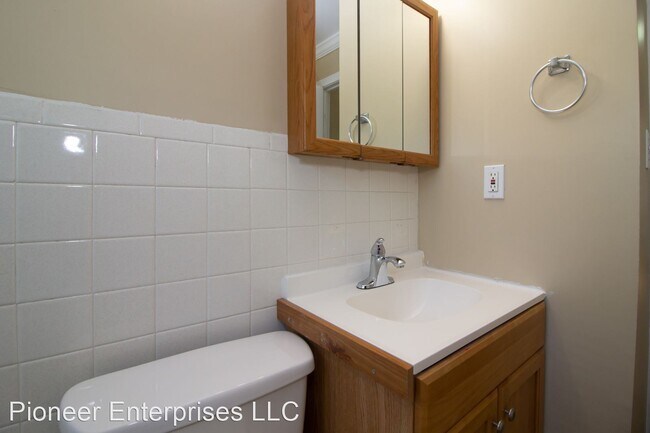Building Photo - 3 br, 1.5 bath House - 2737 Wegworth Ln