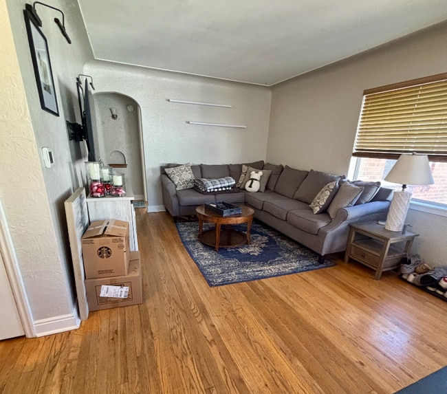 Building Photo - 762 Fairfax St