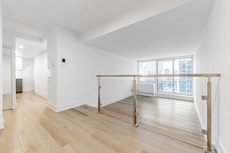 Building Photo - 201 Sherbourne St