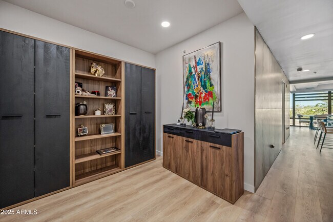 Foto del edificio - 7167 E Rancho Vista Dr