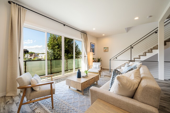 Open Living Room Concept - 823 Orondo Ave