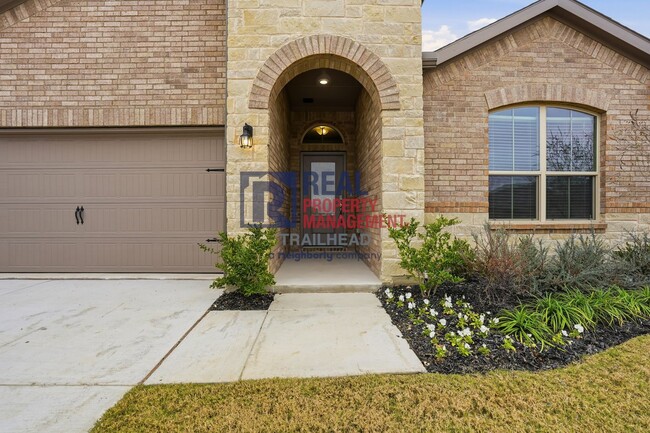 Foto del edificio - Well-Designed 4 Bedroom Single-Story