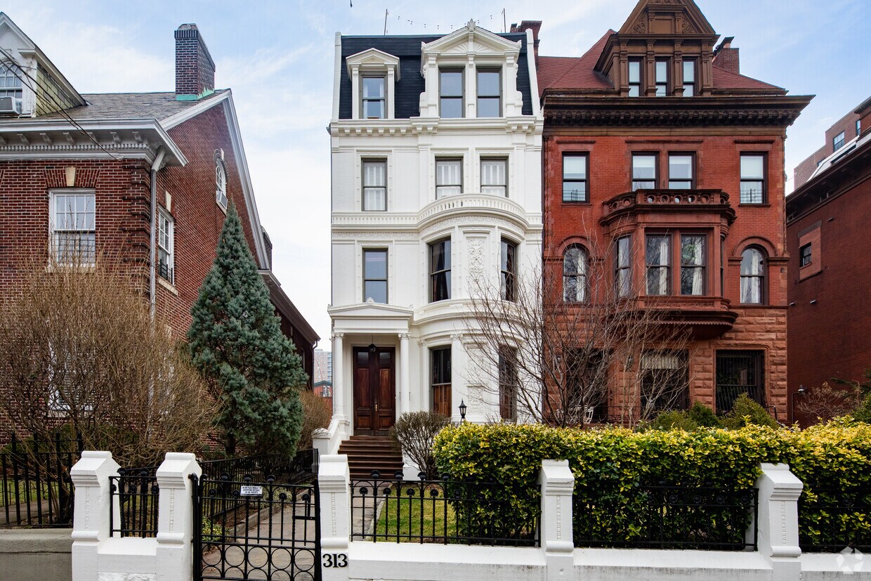 Foto principal - 313 Clinton Ave