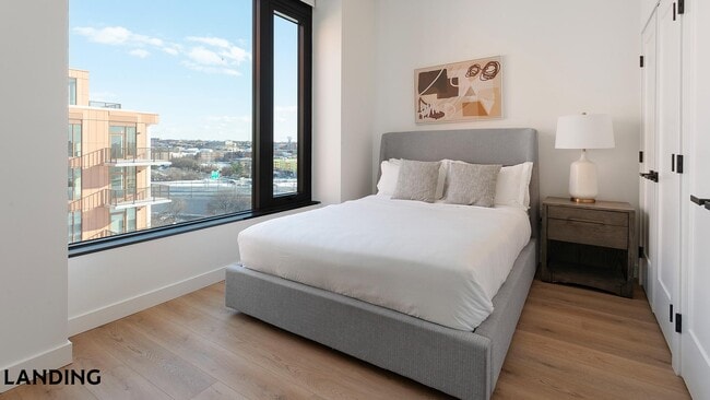 Building Photo - 632 Howard Rd SE