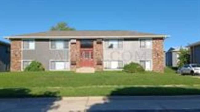Building Photo - 870 Terry Ave