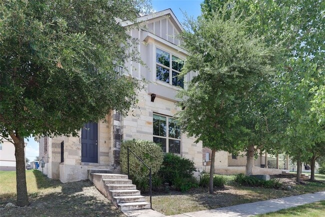 Building Photo - 2929 Harvester Ln