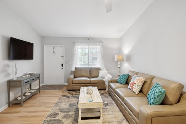 Foto del edificio - 6271 Chasewood Dr