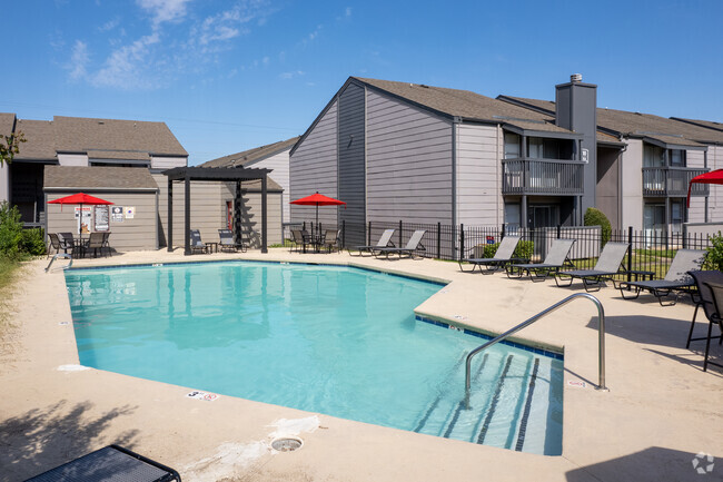 Pool Area - Stoneridge @ 36th Apartments