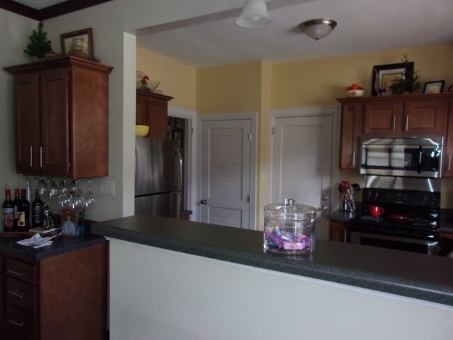311 Park Dr, Charleston, WV 25302 Apartments Charleston