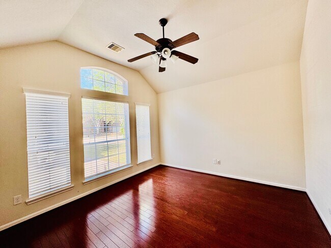 Building Photo - 26123 Ginger Gables Ln