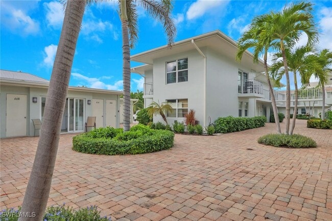 Foto del edificio - 642 12th Ave S