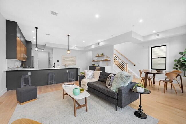 Foto del edificio - 165 Delaware Ave