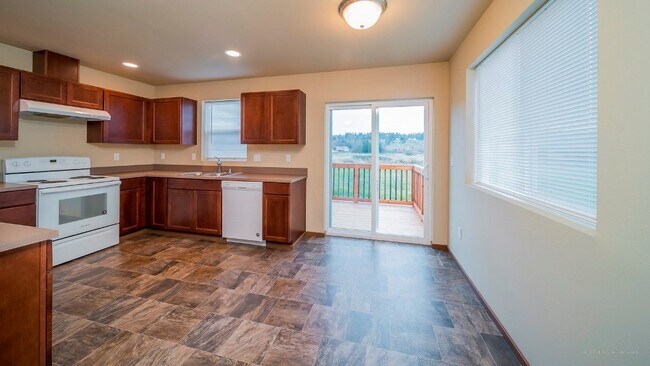 Foto del edificio - 10323 67th Ave NE