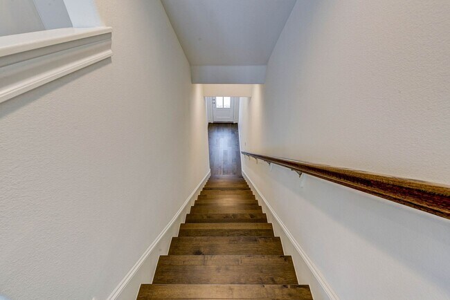 Foto del edificio - Luxury home located in Cottage Grove gated...