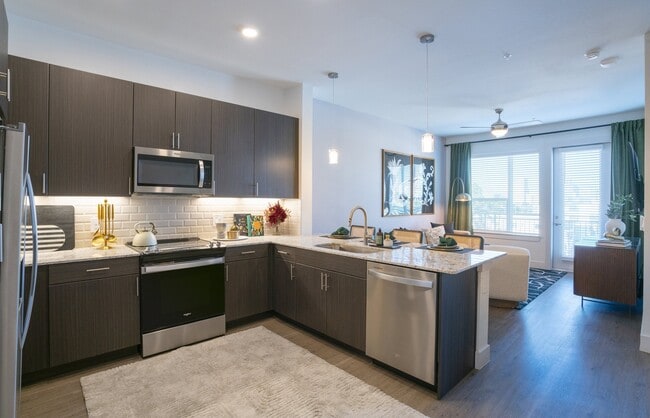 Building Photo - 5088 Ross Ave