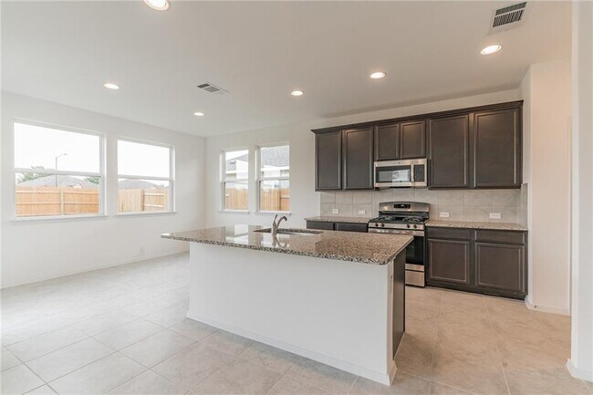 Foto del edificio - 233 Trailside Ln