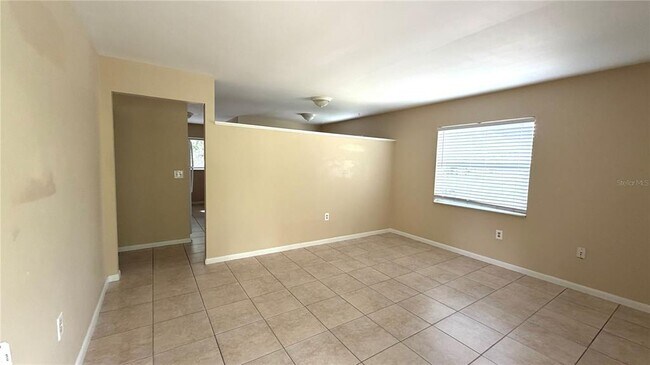 Building Photo - 215 E Hibiscus Dr