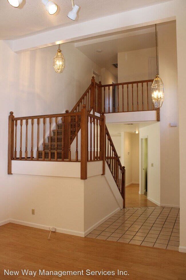 Building Photo - 3 br, 3 bath House - 2934 Eucalyptus Court