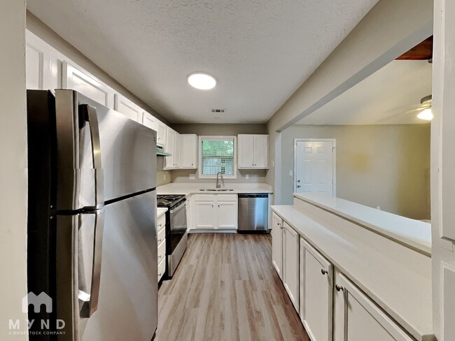 Building Photo - 4385 Coopers Creek Dr SE