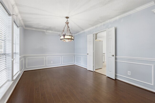 Foto del edificio - 24815 Butterwick Dr