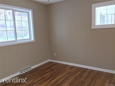 Foto del edificio - 4 br, 2 bath House - 182 Glen Ave