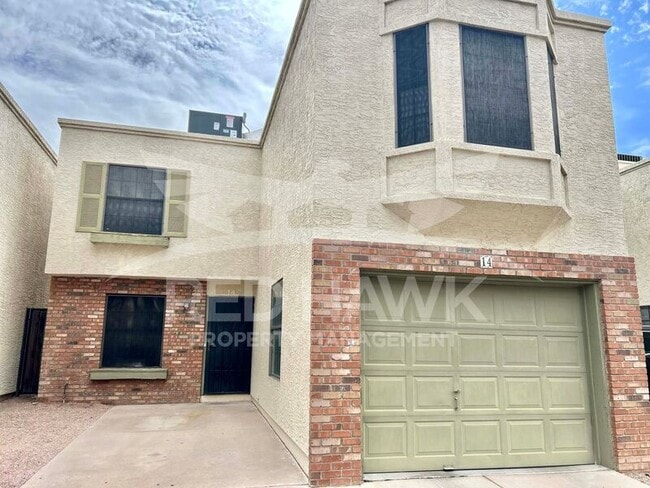 Photo - 820 W University Dr House