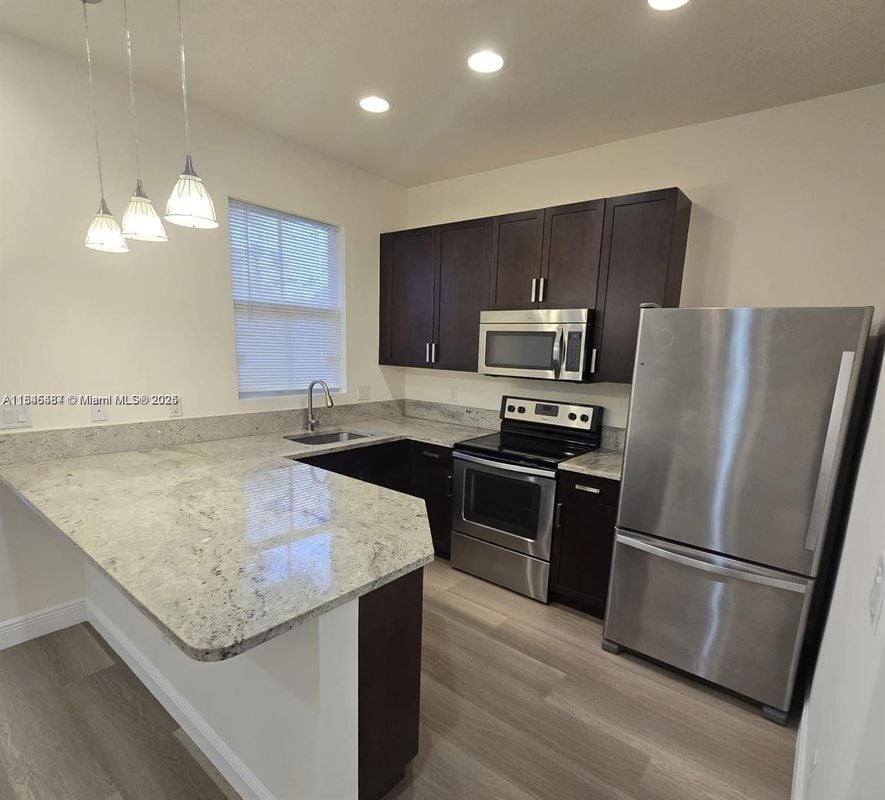 Primary Photo - 6959 Long Pine Cir