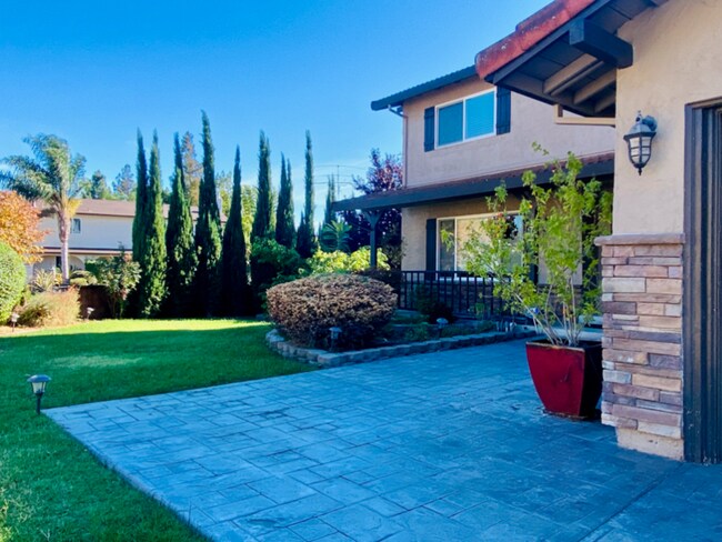 Foto del edificio - 1757 Burbank Ct