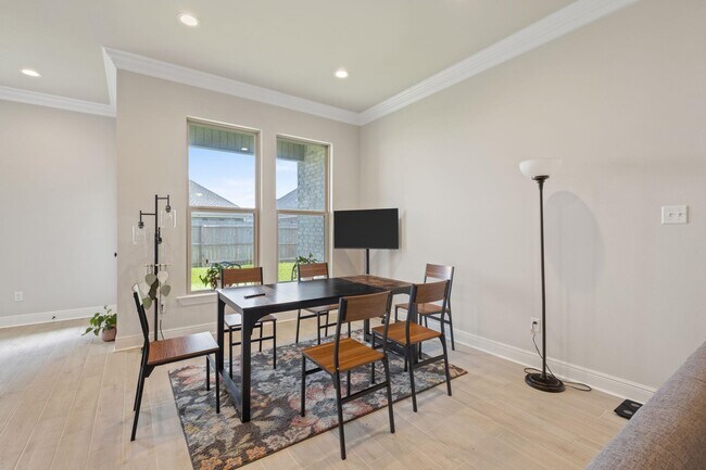 Foto del edificio - 4479 Lakes Edge Dr