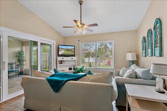 Building Photo - 11411 N Malibu Way