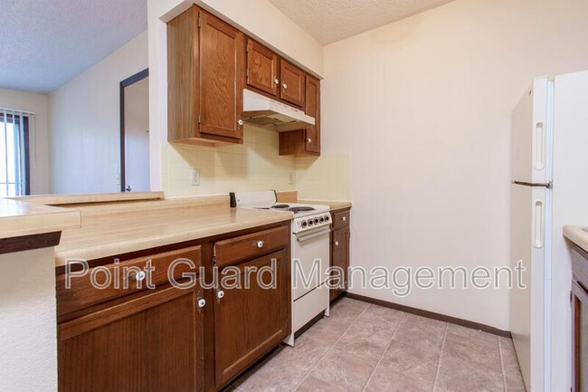 Building Photo - 2747 N Amidon Ave