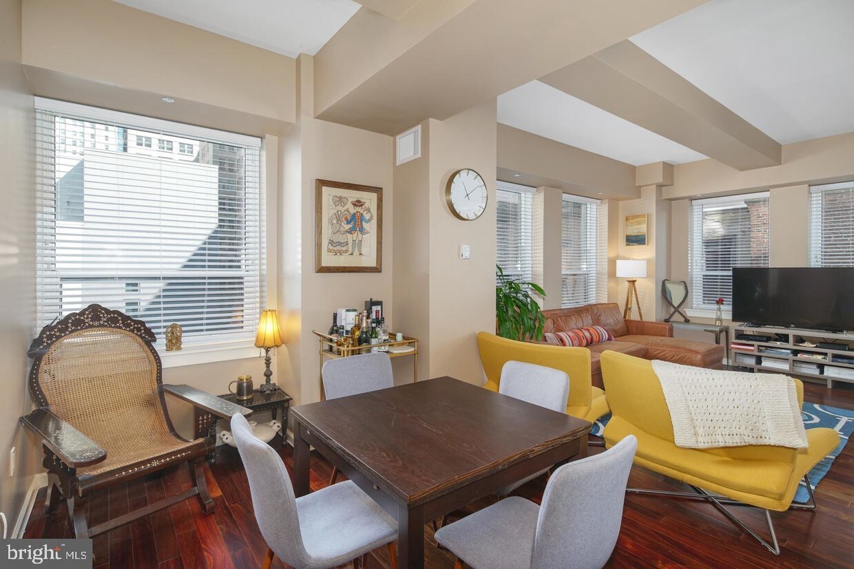 Foto principal - 1425 Locust St