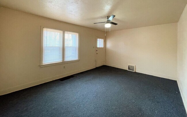 Foto del edificio - 7 N Elm St