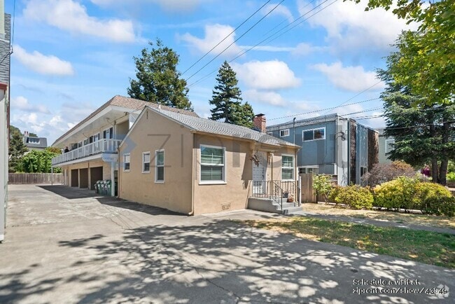 Building Photo - 1422 Sherman St
