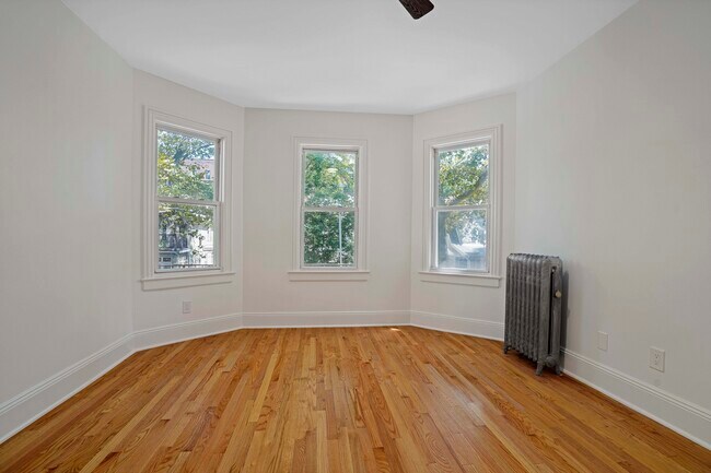 Foto del edificio - 430 E 5th St