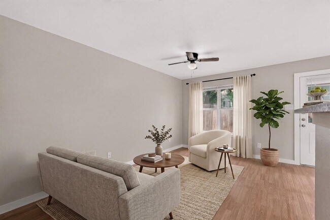 Foto del edificio - 2318 Riddle Rd