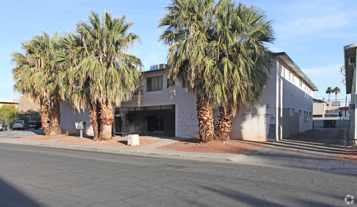 2427 Clifford Ave, Las Vegas, NV 89104 Apartments in Las Vegas, NV