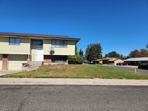 Building Photo - 2201 W Logan Ave