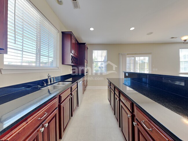 Foto del edificio - 203 Reedy River Ct