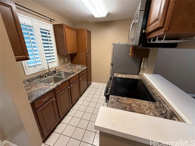 Building Photo - 95-648-648 Wikao St