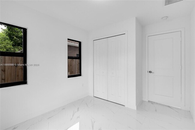Foto del edificio - 1821 NW 69th St