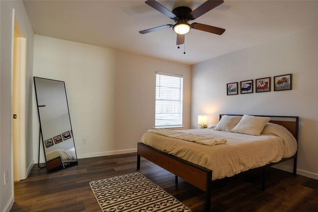 Foto del edificio - 2825 Forest Park Blvd